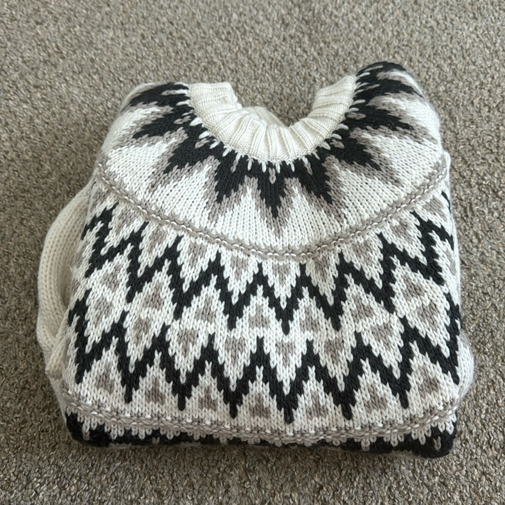 H&M sweater